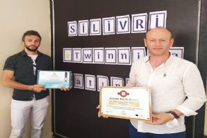 Yunus Emre İmam Hatip Ortaokulu’na Avrupa Kalite Etiketi ödülü