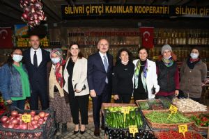 Bakan Karaismailoğlu’ndan Başkan Yılmaz'a Köy Pazarı tebriki