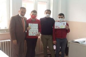 Çarıbey Özel Öğrencilerinin karne sevinci