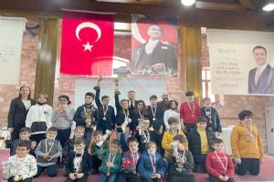 Geleceğin Yıldızları Satranç Turnuvası birincileri ödüllendirildi
