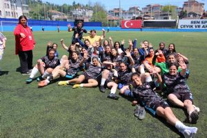 Rüzgarlıbahçespor'da şampiyonluk sevinci var