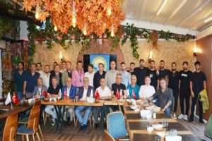 Küçükçekmece Sinopspor sezon öncesi tanışma yemeği