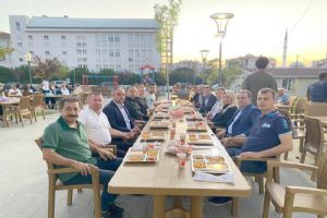 CHP’liler Silivri Cemevi’nde oruç açtı
