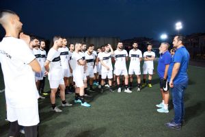 Sefaköy Kartal sahaya indi