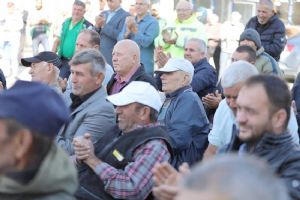 Köylüye gerçekten milletin efendisi gibi hissettiriyor!