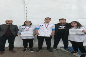 4.Uluslararası Şefler Zirvesi Yemek Yarışmasında Altın Madalya kazandılar