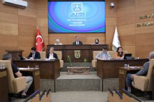 Yeni yılın ilk meclis toplantısı bugün