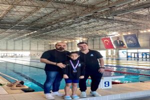 Yüzme Akademisi’nden Türkiye 3.’lüğü