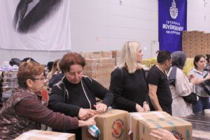 CHP’li kadınlardan yardım çalışmalarına destek