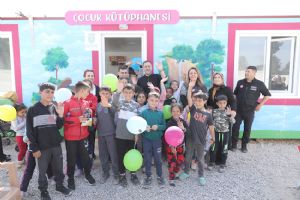 Hataylı kadın ve çocuklarla bir araya geldiler