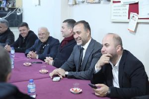 Sayalar’da vatandaşla çay sohbetinde buluştular