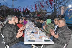 Belediyenin iftar sofrasında buluştular