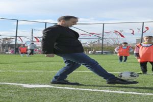 Çayırdere futbol sahası yapımına başlandı