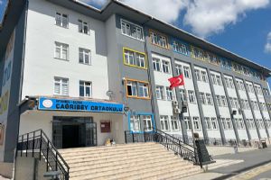 Çağrıbey Ortaokulu yeni yüzüyle