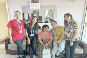 Özel birey ve ailelerini ziyaret ediyorlar