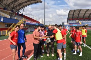 Ali Şahin’den takımına baklava ziyafeti