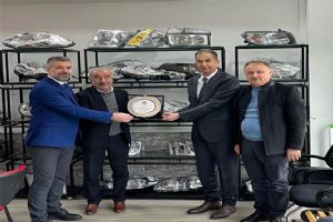 İş insanı Gani Binici’ye teşekkür plaketi