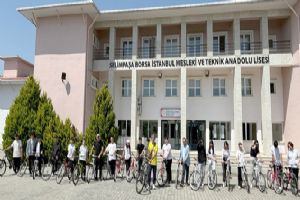Öğretmen ve öğrencilerden Bisiklet Turu