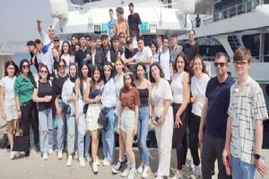 Adalar’ın tarihi ve doğal güzelliklerini keşfettiler