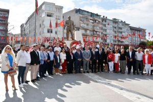 İbrahim Kömür: Ülkemiz, mutlaka ‘Barışın tatlı güneşi’ ile aydınlanacaktır