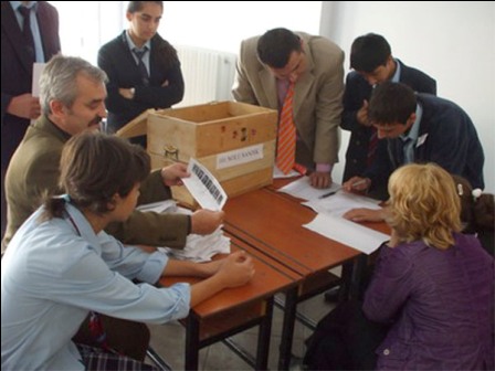 Hangi Sandıktan Kim Çıktı?