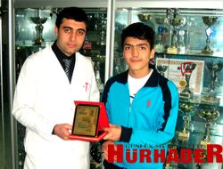 Burçistanbuldan İki Madalya