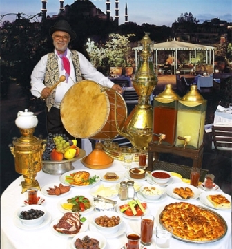Ramazan Yaza Denk Geldi Nasıl Beslenmeli?