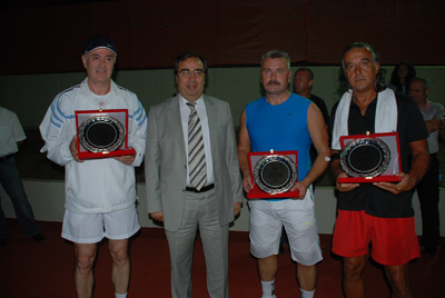 Silivri I.Tenis Turnuvasında Kupa Tutçunun