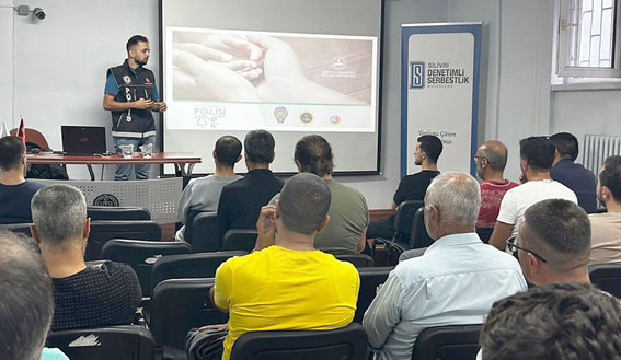 Silivri'de madde bağımlılığı ile mücadele eğitimi