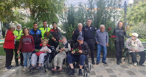 Silivri İlçe Emniyet Müdürlüğünden Dünya Yaşlılar Günü etkinliği