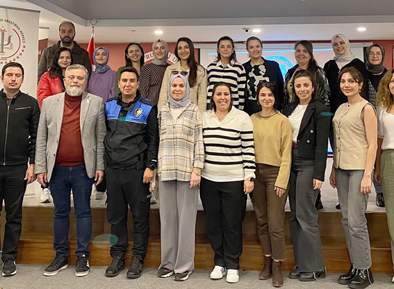Silivri Emniyeti’nden Güvenli İnternet ve Siber Zorbalık semineri