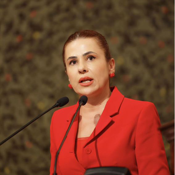 Aşkın: Türk kadını dünyaya öncü oldu
