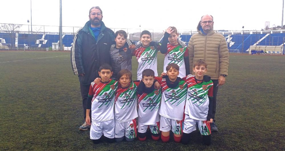 Alibeysporlu gençler ışık saçıyor