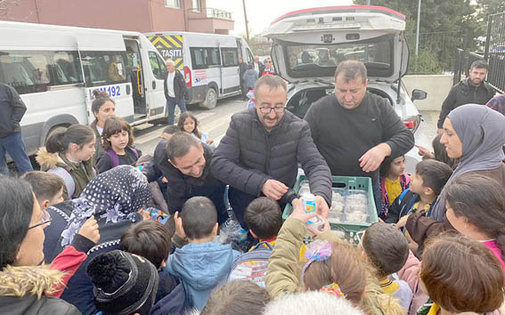 Silivri Ortaköy Mahallesi’nde öğrencilere kahvaltı ikramı devam ediyor
