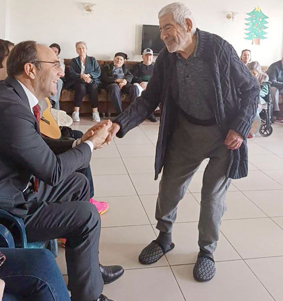 Silivri Halk Eğitimi Merkezi’nden huzurevine iyilik ziyareti