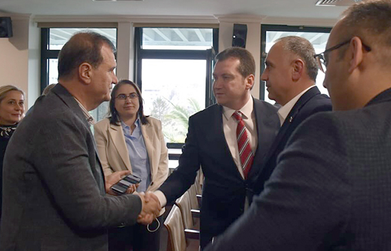 Balcıoğlu ve Kömür, Saraçhane’deki Demokrasi Nöbetine katıldı