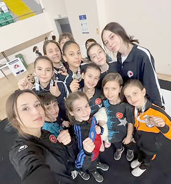 Silivri Karate Kulübü Bursa’dan madalyalarla döndü