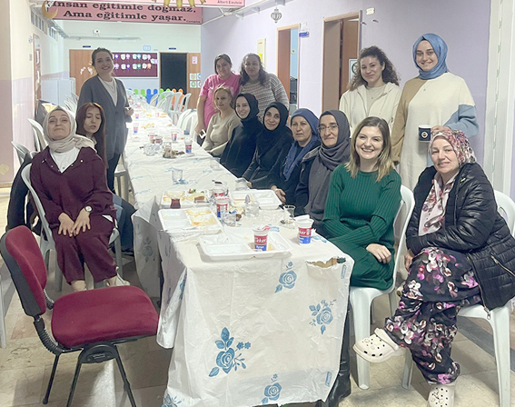 Danamandıra İlk ve Ortaokulu’ndan Geleneksel İftar buluşması