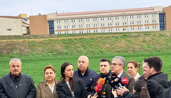 Silivri CHP İlçe Başkanı Kömür: Dimdik ayaktayız, asla eğilmeyeceğiz