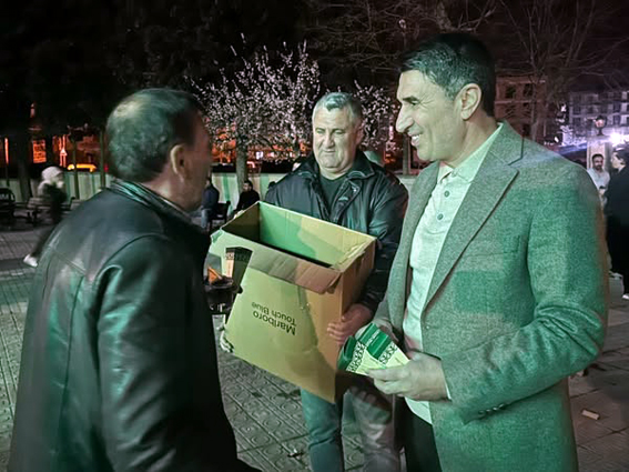 Celalettin Yazıcı’dan Kadir Gecesi’nde ikram