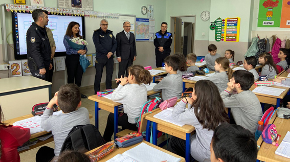 Silivri İlçe Emniyet Müdüründen öğrencilere ziyaret