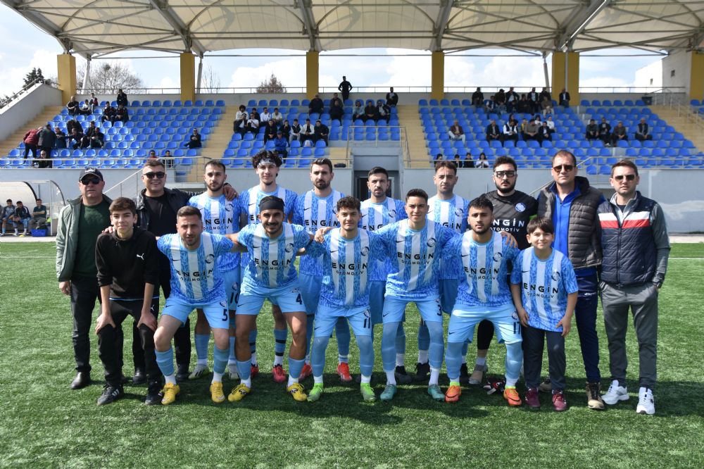 Gümüşyakaspor, Gümüşpınar'ı 5-0 mağlup etti