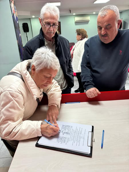 CHP Silivri İlçe Başkanlığı: Demokrasi için imzaya