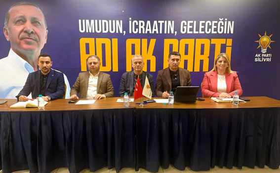 AK Parti Silivri’de yönetim kurulu toplantısı düzenlendi