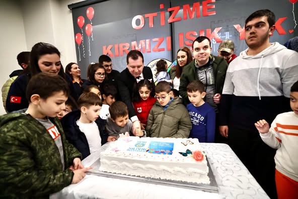 Silivri Belediye Başkanı Balcıoğlu’ndan Otizm Farkındalığına Anlamlı Ziyaret