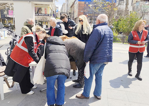 CHP Silivri’den “İmzanı At, Umuda Ortak Ol” çağrısı