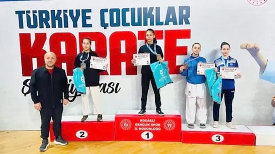 Silivri Ertuğrul Gazi Ortaokulu’ndan Türkiye Şampiyonasına damga