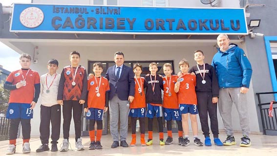 Çağrıbey Ortaokulu Futbolda Silivri İkincisi Oldu