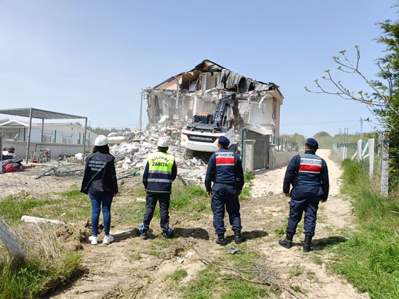 Silivri Belediyesinden kaçak yapıya geçit yok