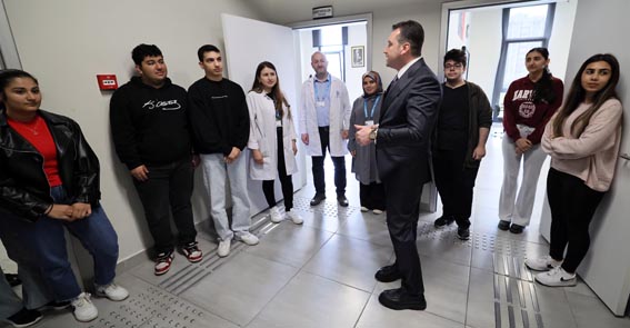 Silivri Belediye Başkanı Balcıoğlu’ndan öğrencilere moral ziyareti
